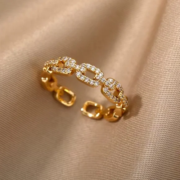 Elegant Gold Twisted Chain Link Adjustable Ring - Picture 3 of 6